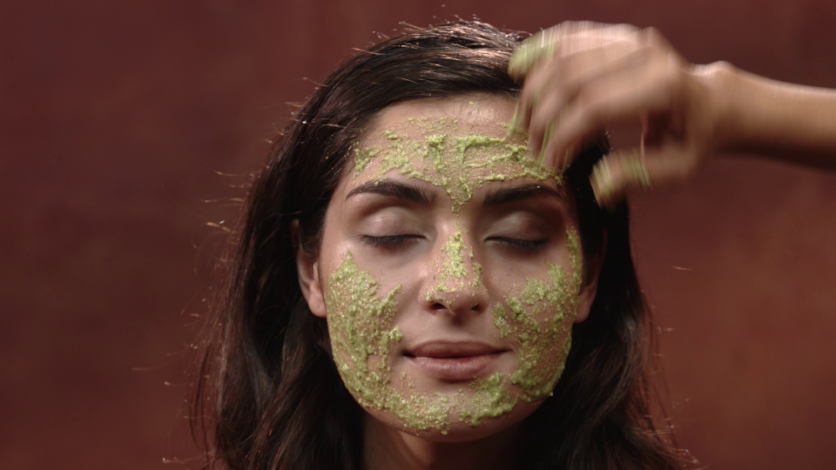 Panchakarma Ayurveda treatment - Herbal face pack