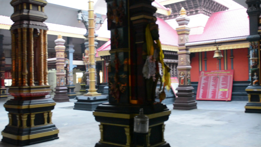 Venpalavattam Sri Bhagavathy Temple, Interior