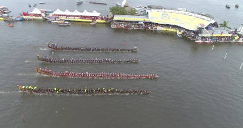 Aerial shot of a Snake boat race/ Vallamkali
