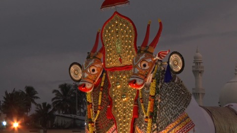 Close-up shot of a temple car at Ochira