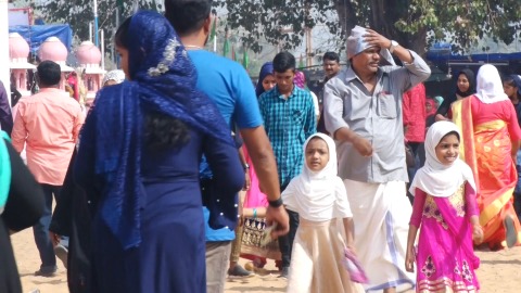 Devotees at Beemapally Mosque, Thiruvananthapuram