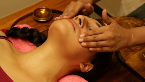 Facial massage - Ayurveda treatment