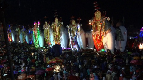 Festive spirit at Ochira Kalakettu festival, Kerala