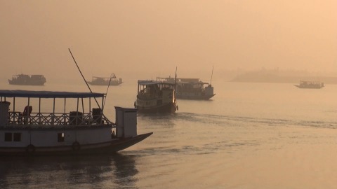 Morning sets in as boat operators gear up